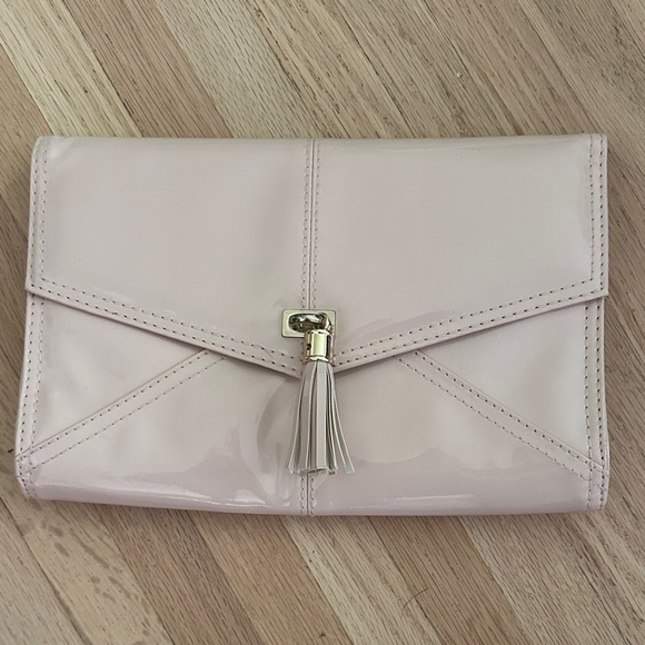 H&M Elegant Patent Light Pink Clutch with Tassel - Picture 2 of 7
